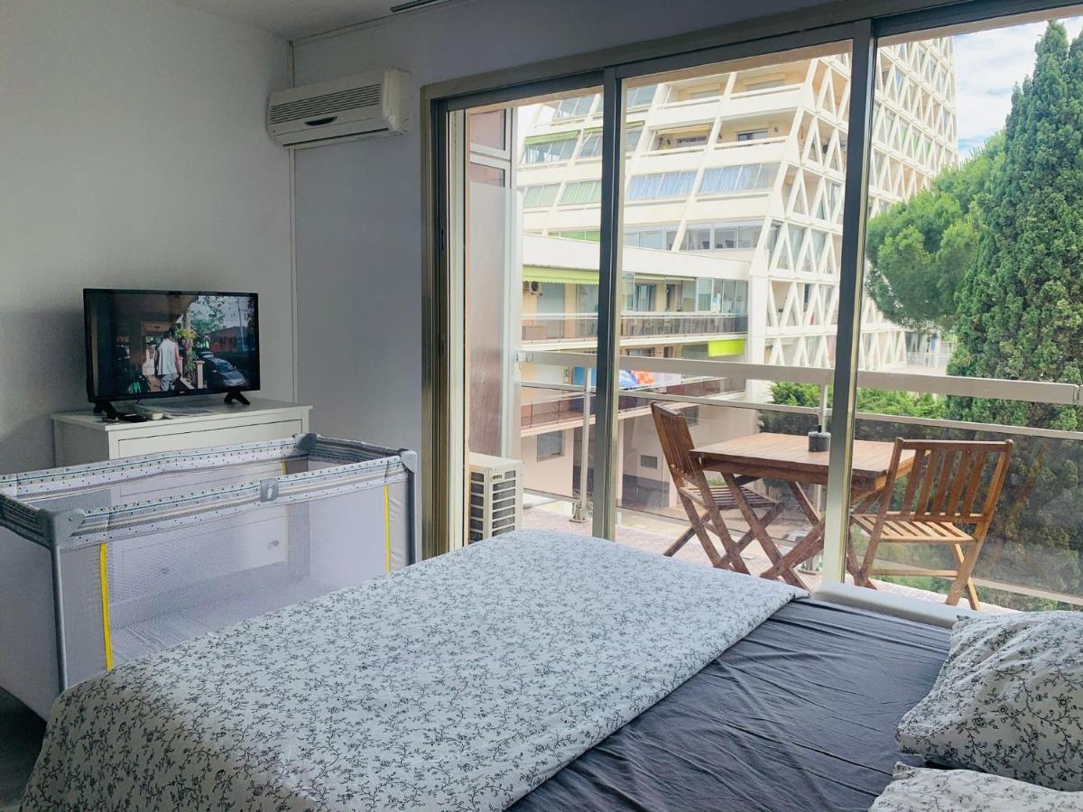 Les Appartements De Lina-Self Check In Ла Гранде-Моте Екстериор снимка