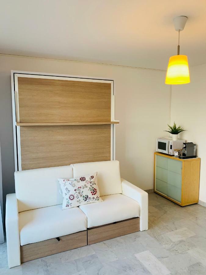 Les Appartements De Lina-Self Check In Ла Гранде-Моте Екстериор снимка