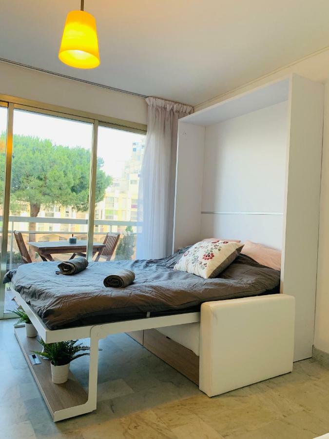 Les Appartements De Lina-Self Check In Ла Гранде-Моте Екстериор снимка